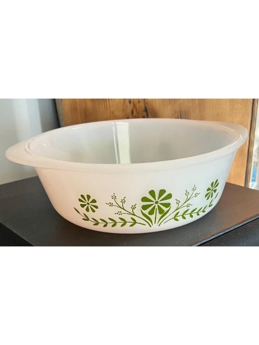 Vintage Glass Bake Green Daisy USA MADE casserole dish, J2600